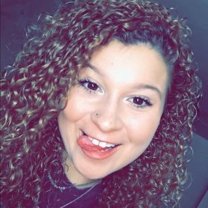 Meet your Posher, Shelby